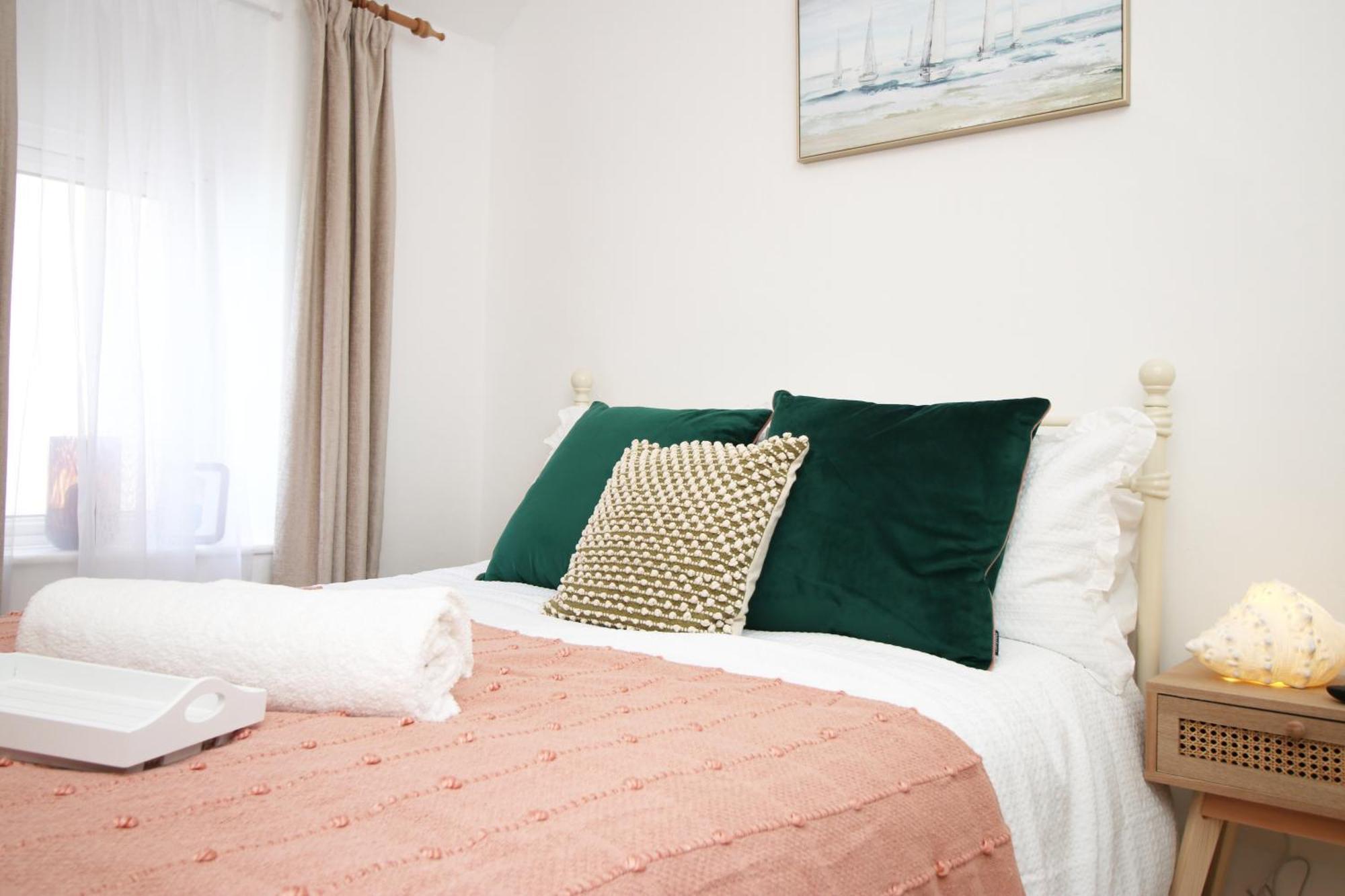 Little Gem In The Mumbles! Fishermans Cottage With Log Burner, Dog Friendly And Welcome Breakfast Hamper! 外观 照片