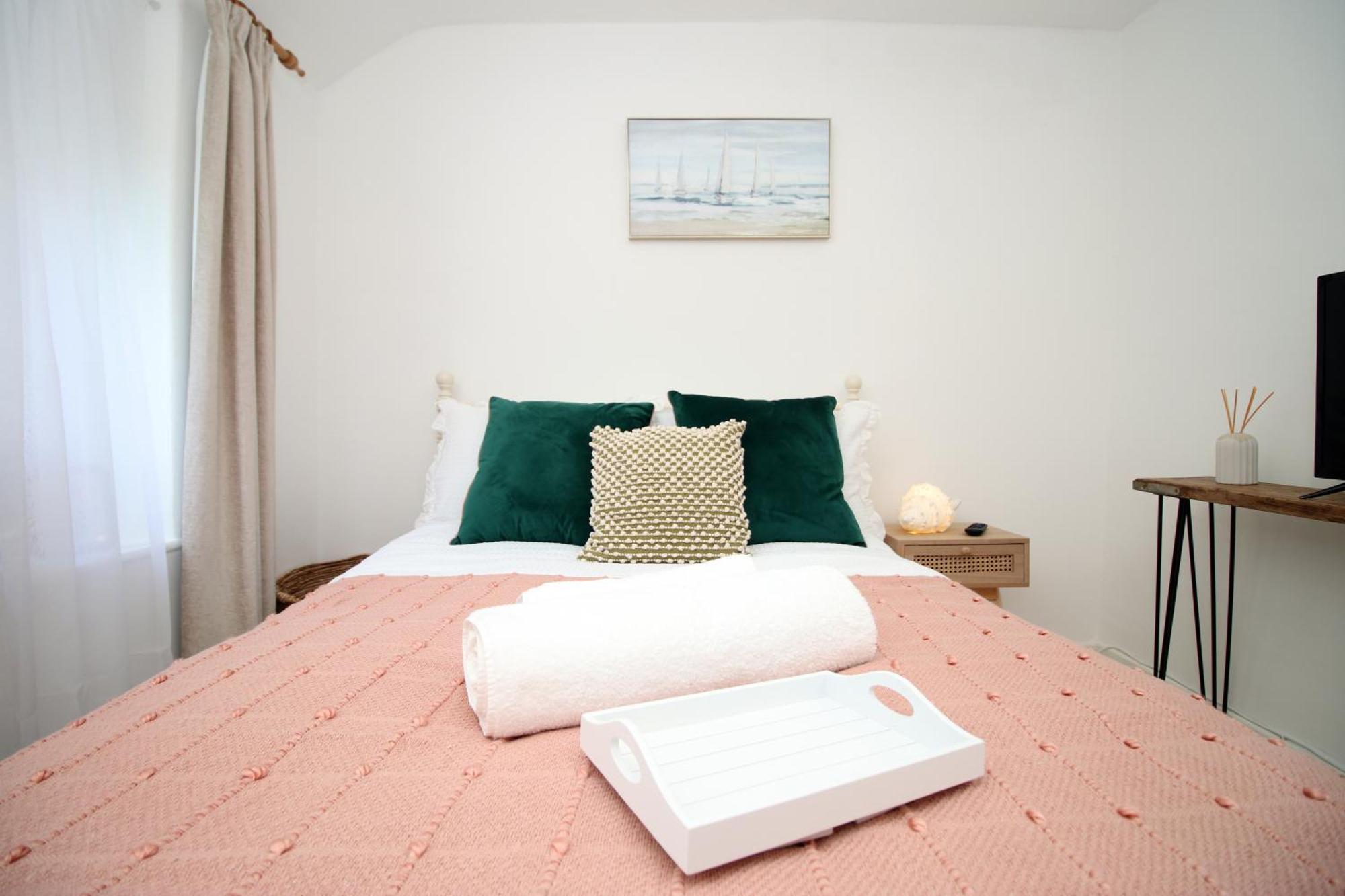 Little Gem In The Mumbles! Fishermans Cottage With Log Burner, Dog Friendly And Welcome Breakfast Hamper! 外观 照片