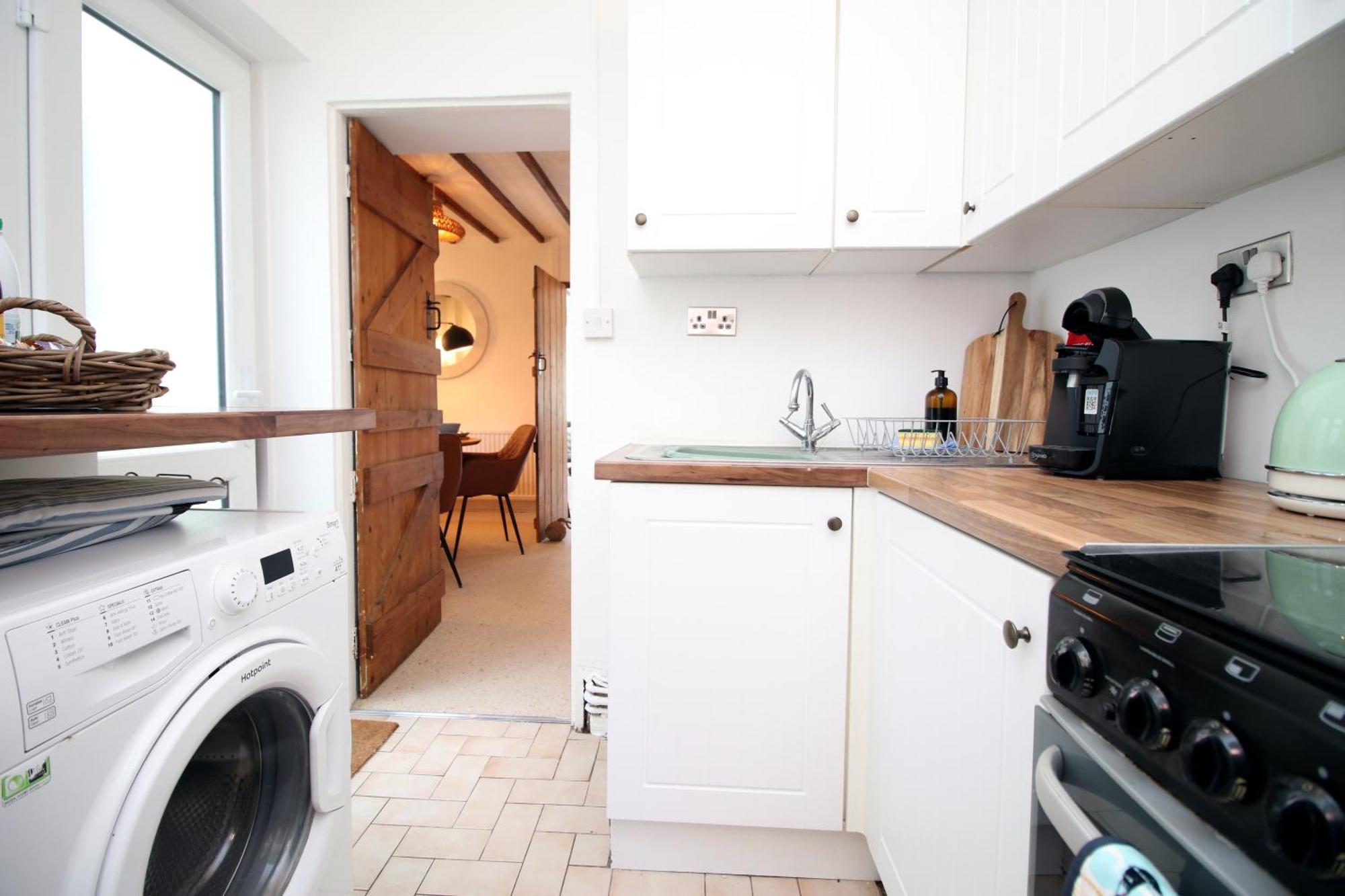 Little Gem In The Mumbles! Fishermans Cottage With Log Burner, Dog Friendly And Welcome Breakfast Hamper! 外观 照片